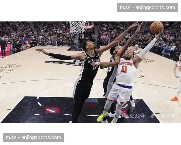 马刺十一连胜遭尼克斯终结 文班亚马面对克星球队再度失手 马刺十一连胜遭尼克斯终结 文班亚马面对克星球队再度失手